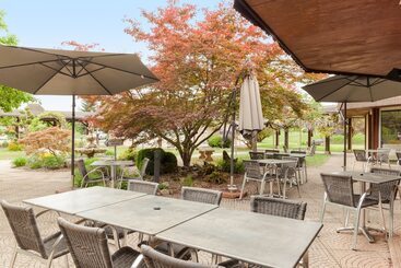 Отель Charme Hôtel Et Spa, Montbéliard Sud