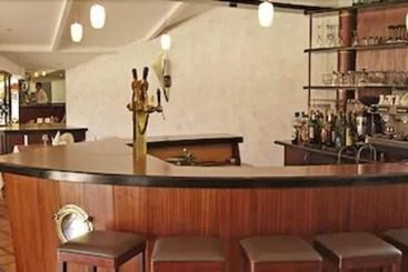 Отель Charme Hôtel Et Spa, Montbéliard Sud