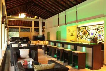 هتل Coconut Creek Resort   Dabolim Airport