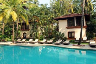 هتل Coconut Creek Resort   Dabolim Airport