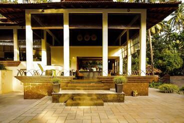 هتل Coconut Creek Resort   Dabolim Airport
