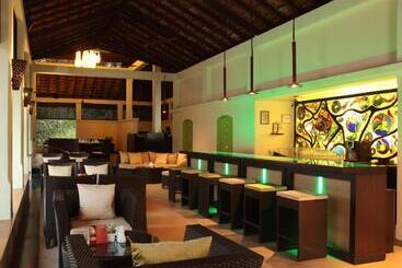 هتل Coconut Creek Resort   Dabolim Airport
