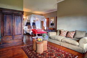 هتل Madi Madi Karoo Safari Lodge