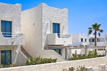 هتل Nicolaus Club Borgo Rio Favara Resort