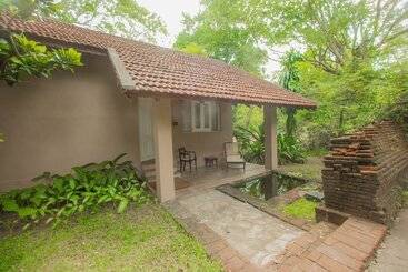 هتل Sigiriya Village