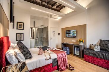 تختخواب و صبحانه Little Queen Suite