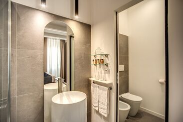 تختخواب و صبحانه Little Queen Suite