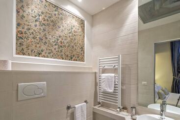 تختخواب و صبحانه Little Queen Suite
