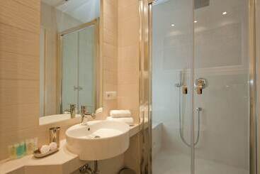 تختخواب و صبحانه Little Queen Suite