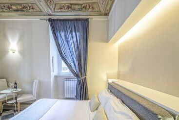 تختخواب و صبحانه Little Queen Suite