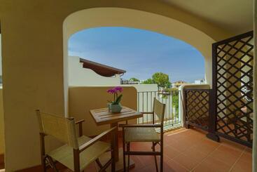 Cala Della Torre Resort