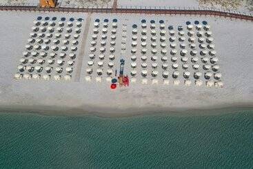 Cala Della Torre Resort