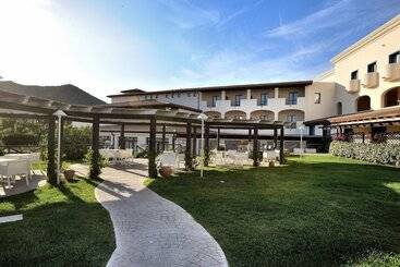 Cala Della Torre Resort