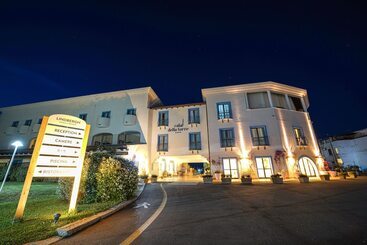 Cala Della Torre Resort