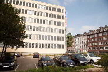Отель a&o Aachen Hauptbahnhof