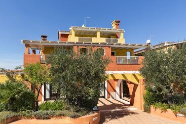 هتل Argonauti Greenblu Resort