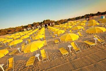 هتل Argonauti Greenblu Resort