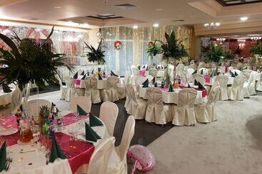 هتل Aurora Family & Spa