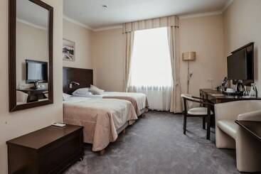 هتل Aurora Family & Spa