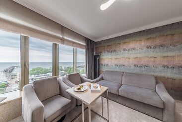 هتل Aurora Family & Spa