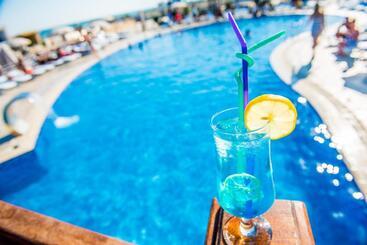 هتل Aysberq Resort