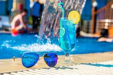 هتل Aysberq Resort