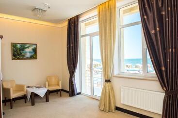 هتل Aysberq Resort