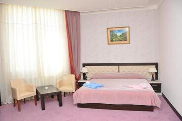 هتل Aysberq Resort