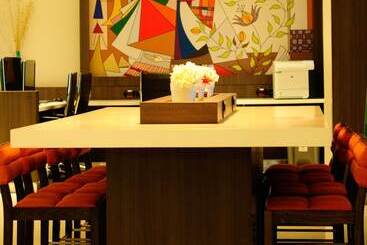 هتل Courtyard By Marriott San Salvador