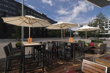 هتل Courtyard By Marriott Zurich North