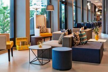 هتل Courtyard By Marriott Zurich North