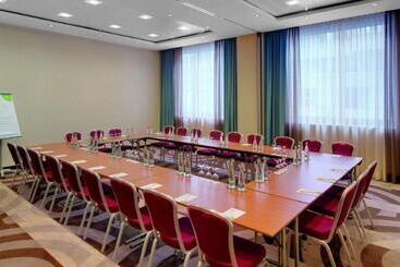 هتل Courtyard By Marriott Zurich North
