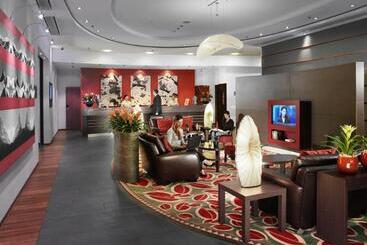 هتل Courtyard By Marriott Zurich North