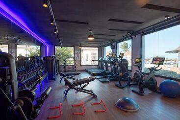 هتل Hideaway At Royalton Blue Waters, An Autograph Collection All Inclusive Resort   Adults Only