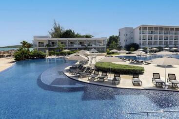 هتل Hideaway At Royalton Blue Waters, An Autograph Collection All Inclusive Resort   Adults Only
