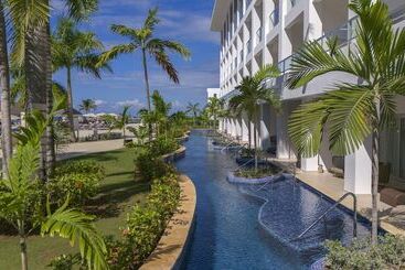 هتل Hideaway At Royalton Blue Waters, An Autograph Collection All Inclusive Resort   Adults Only