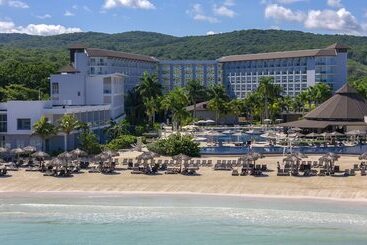 هتل Hideaway At Royalton Blue Waters, An Autograph Collection All Inclusive Resort   Adults Only