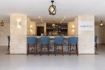 هتل Hideaway At Royalton Blue Waters, An Autograph Collection All Inclusive Resort   Adults Only