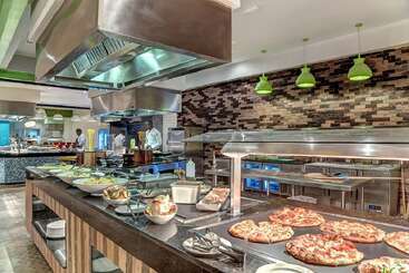 هتل Hideaway At Royalton Blue Waters, An Autograph Collection All Inclusive Resort   Adults Only