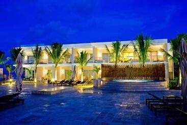 هتل Hideaway At Royalton Blue Waters, An Autograph Collection All Inclusive Resort   Adults Only