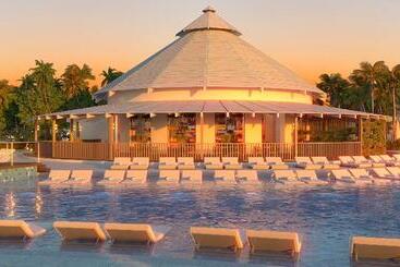هتل Hideaway At Royalton Blue Waters, An Autograph Collection All Inclusive Resort   Adults Only