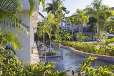 هتل Hideaway At Royalton Blue Waters, An Autograph Collection All Inclusive Resort   Adults Only
