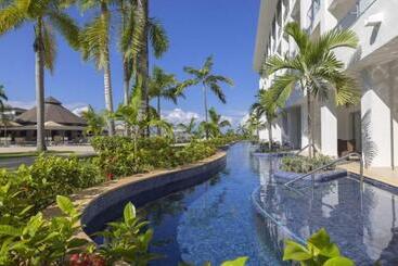 هتل Hideaway At Royalton Blue Waters, An Autograph Collection All Inclusive Resort   Adults Only