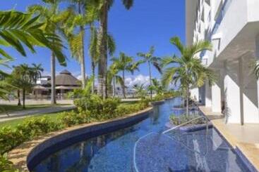 هتل Hideaway At Royalton Blue Waters, An Autograph Collection All Inclusive Resort   Adults Only