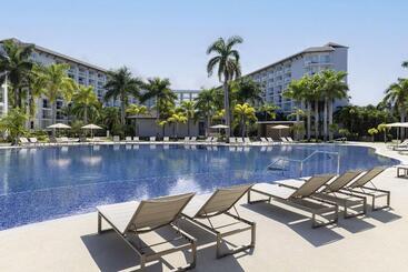 هتل Hideaway At Royalton Blue Waters, An Autograph Collection All Inclusive Resort   Adults Only