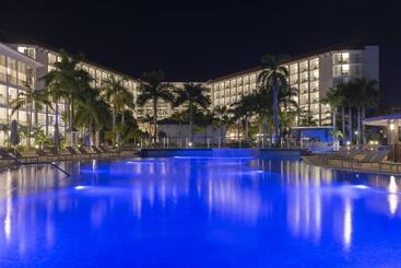 هتل Hideaway At Royalton Blue Waters, An Autograph Collection All Inclusive Resort   Adults Only