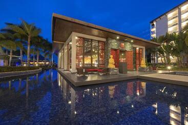 هتل Hideaway At Royalton Blue Waters, An Autograph Collection All Inclusive Resort   Adults Only