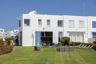 هتل Infinity Villa