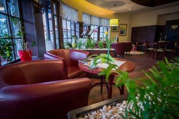 هتل Kryształ Conference & Spa
