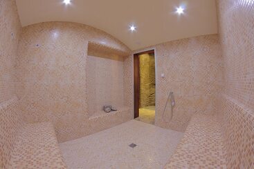 هتل Kryształ Conference & Spa